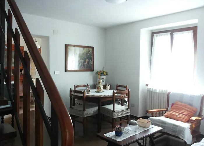 Dom wakacyjny Peaceful With Garden