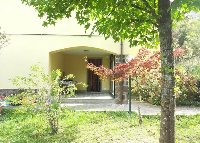 Dom wakacyjny Peaceful With Garden